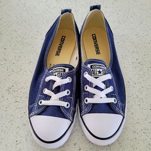 Size 7 Converse